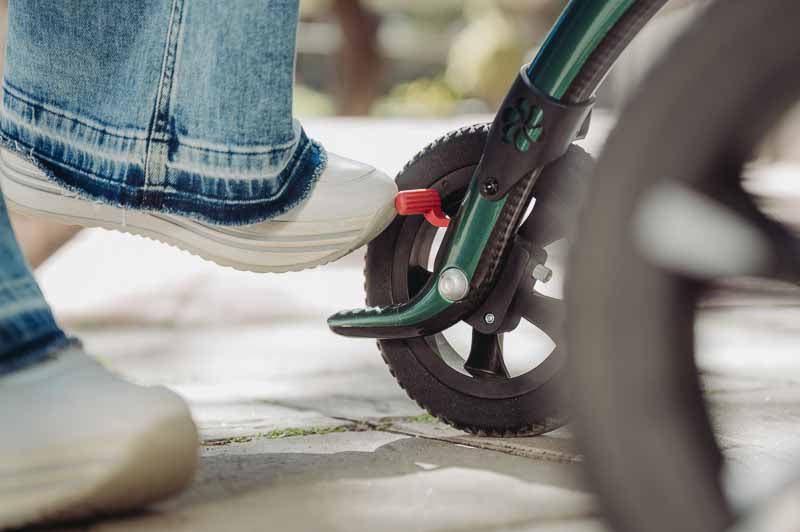 Close up of slow down drag brake on Saljol carbon walker rollator